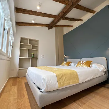 Apartment Attico Vivit 60