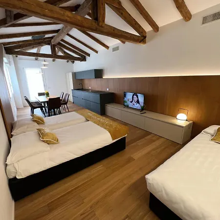 Attico Vivit 60 Lägenhet